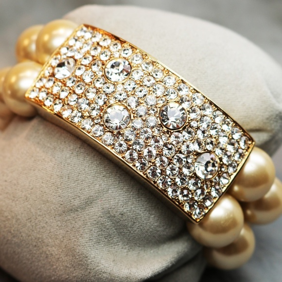 RARE! Vintage KENNETH JAY LANE Pearl Bracelet - Picture 6 of 15